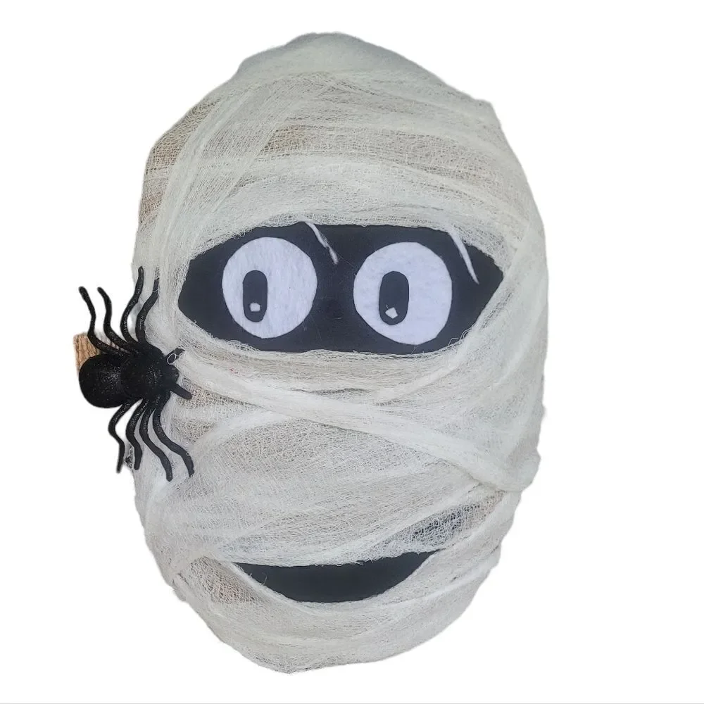Mummy with spider halloween wreath